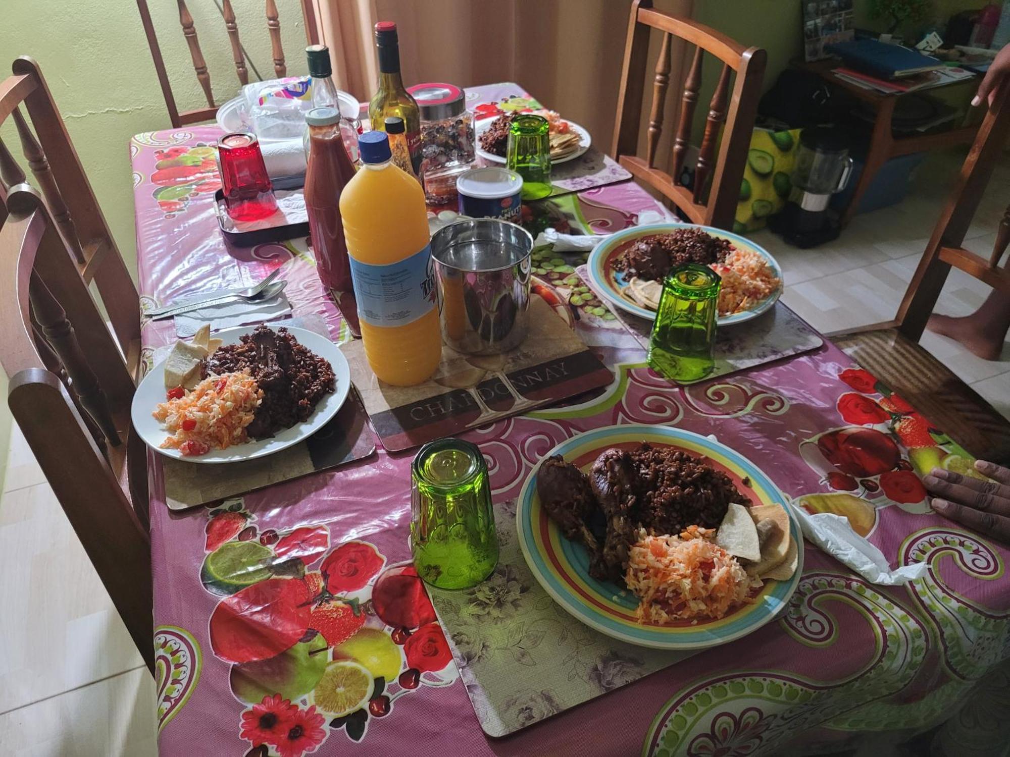 Tim'S & Mag'S Home Stay Roseau Dış mekan fotoğraf